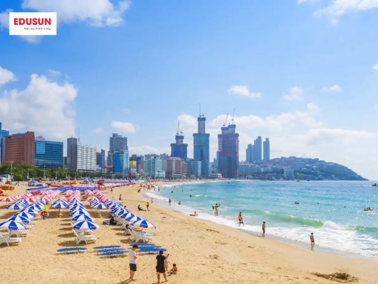 Bãi biển Haeundae đầy thơ mộng