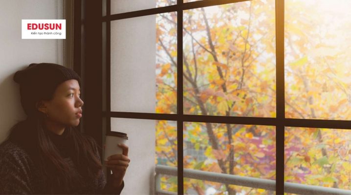 Cảm giác cô đơn và xa gia đình 