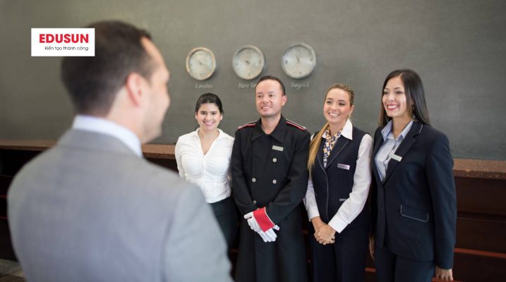 Du lịch và khách sạn 