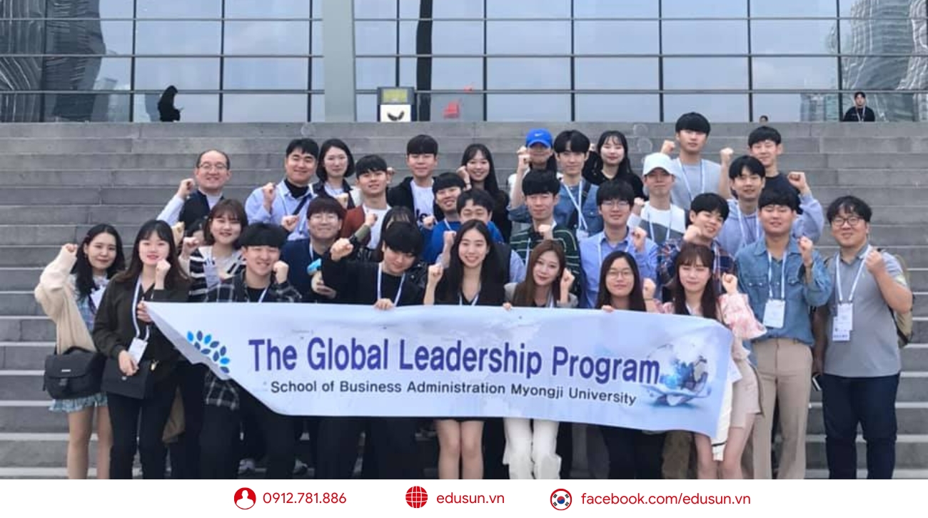 Sinh viên của Đại học Myongji