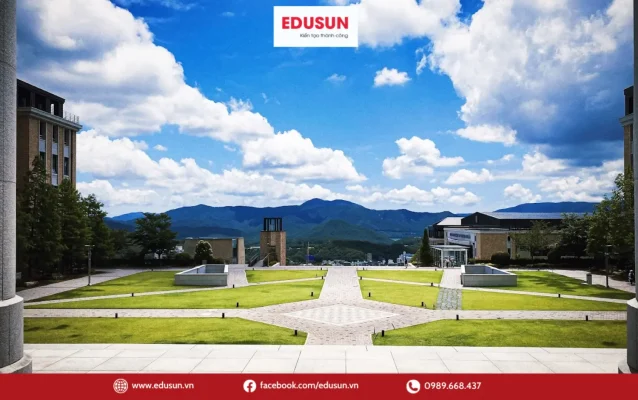 Khuôn viên Đại học Ngoại Ngữ Busan Hàn Quốc
