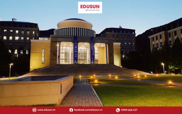 Khuôn viên Đại học Ngoại Ngữ Busan Hàn Quốc