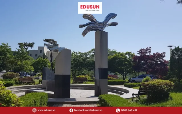 khuôn viên ngoài trời đại học Joongbu