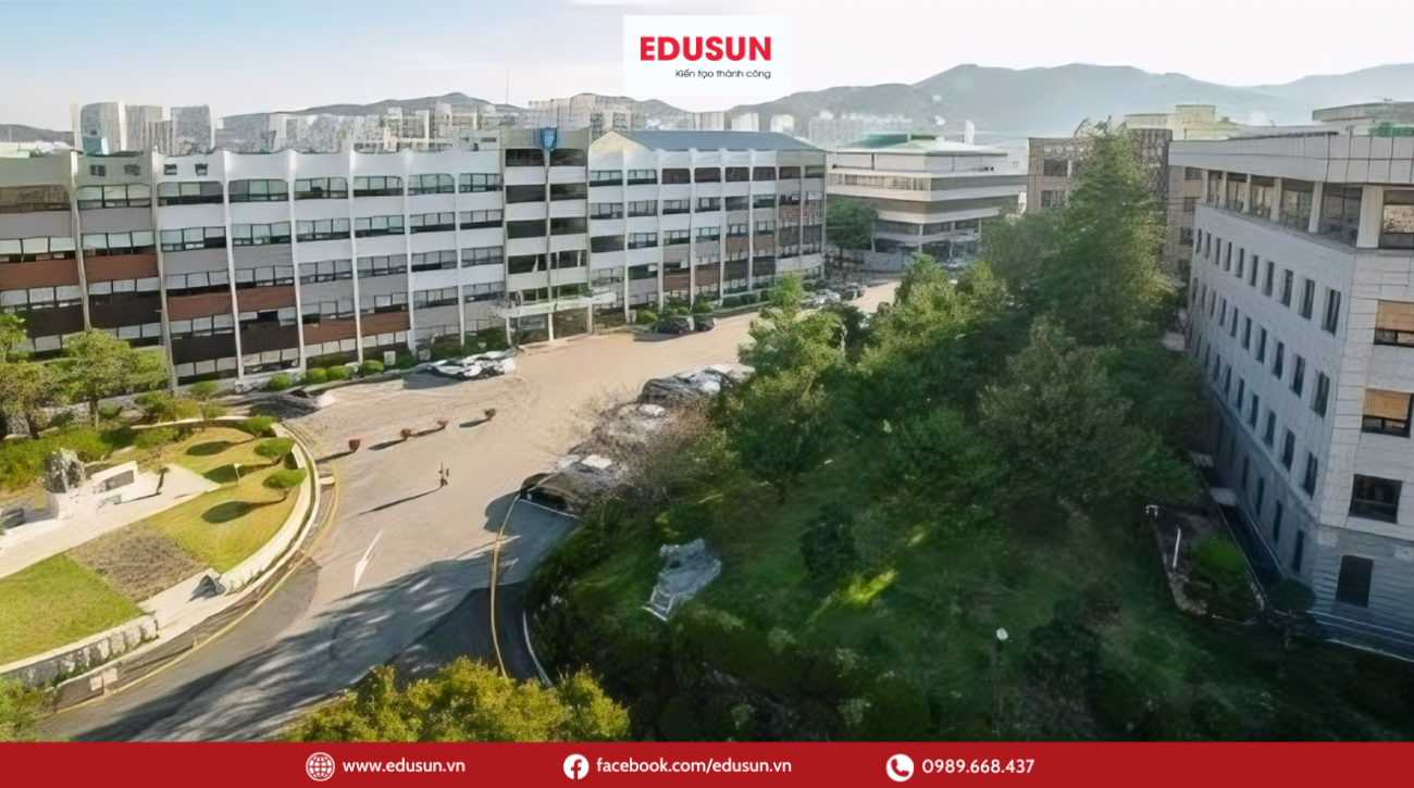 Toàn cảnh khuôn viên trường Đại học Donggang Hàn Quốc