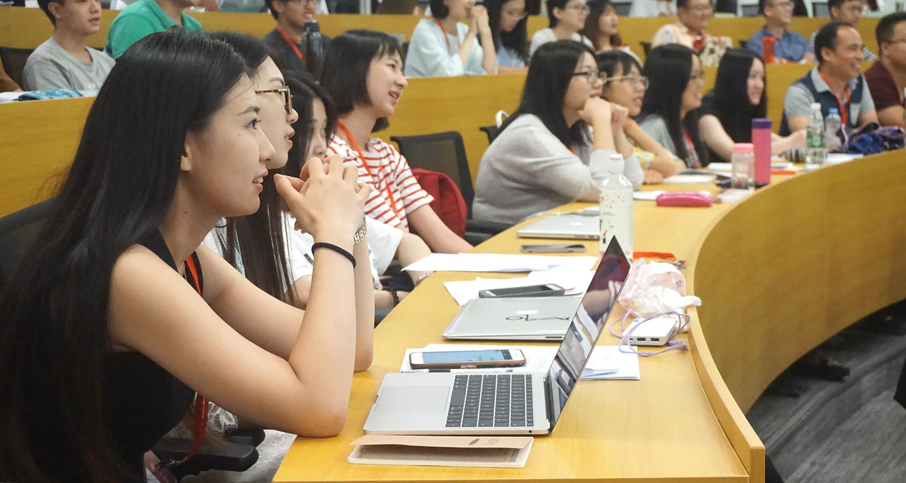 Sinh viên quốc tế tìm hiểu điều kiện du học thạc sĩ Hàn Quốc E-Visa 2027